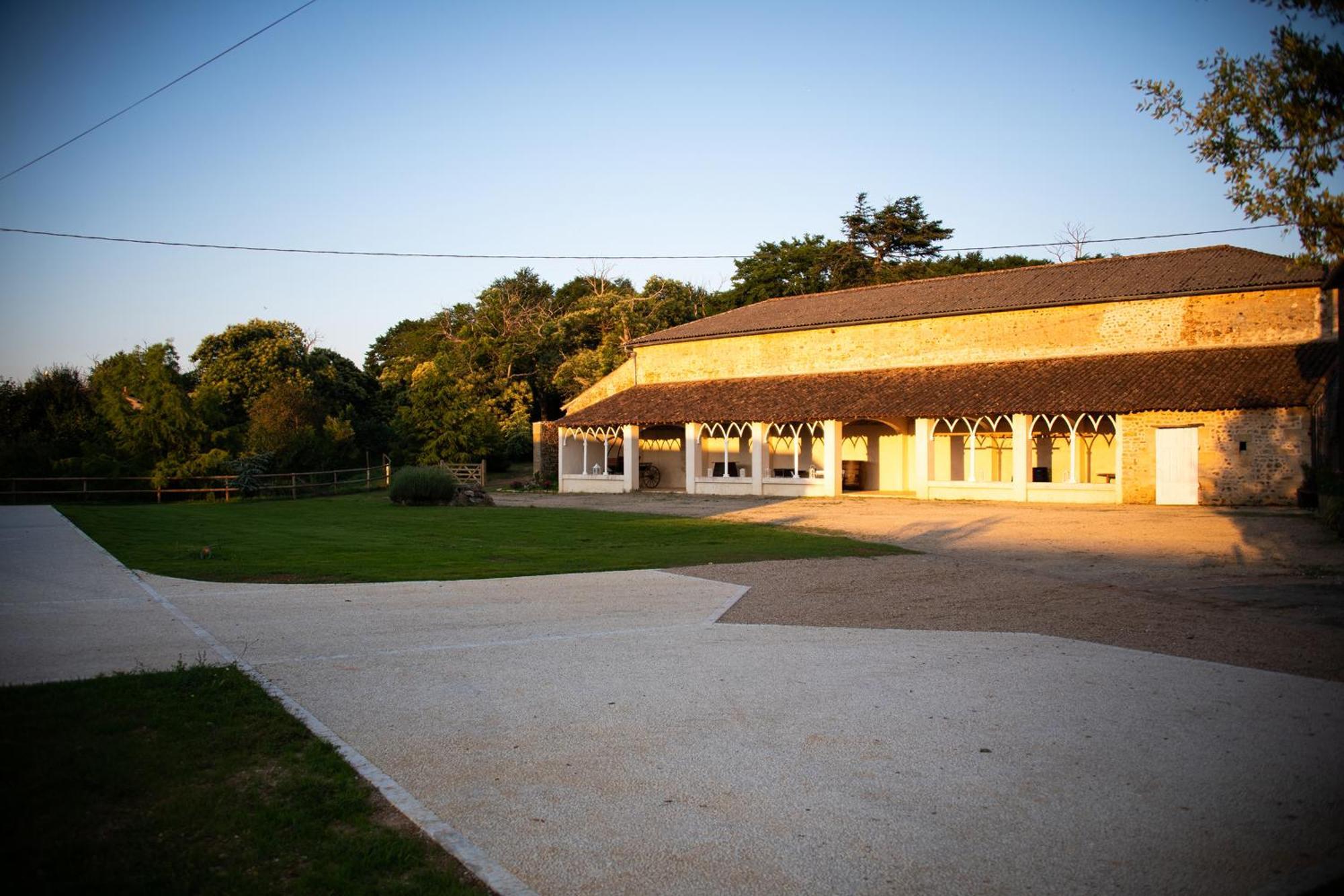 Domaine De La Briouse Acomodação com café da manhã Sanxay Exterior foto